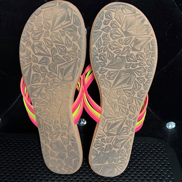 VOLCOM Strappy Neon Sandals - Picture 5 of 5
